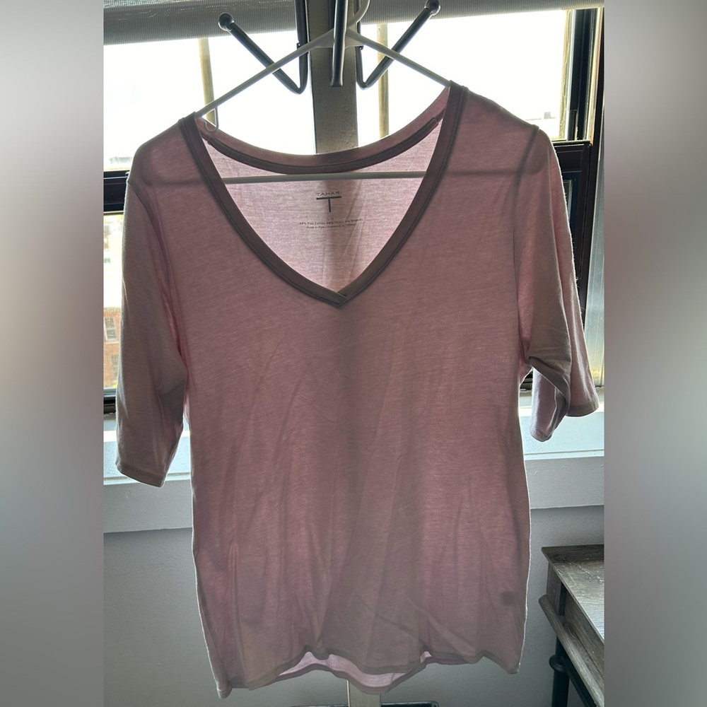 Women’s T Tahari short sleeve tee light pink size large